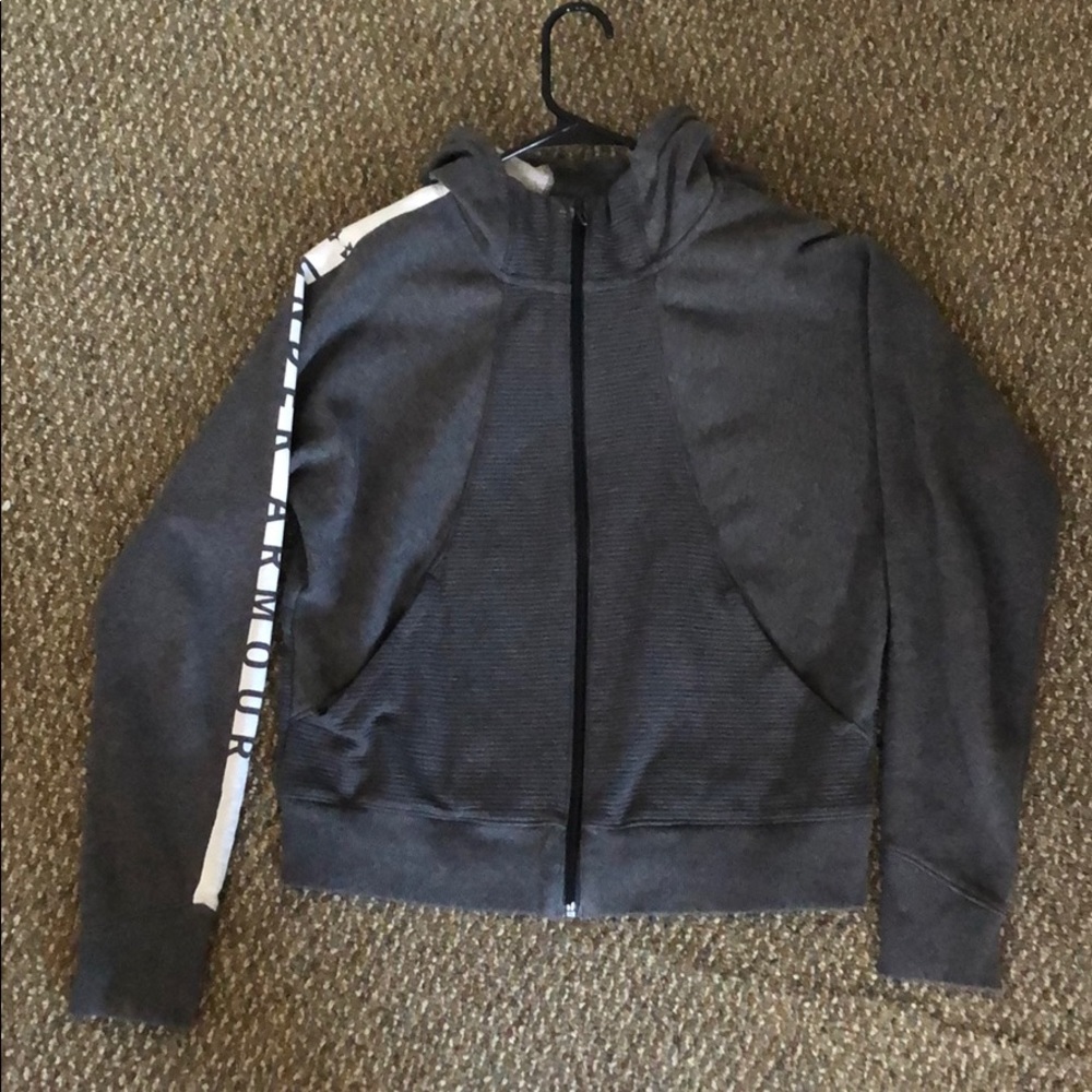 Under armor dark grey cropped hoodie